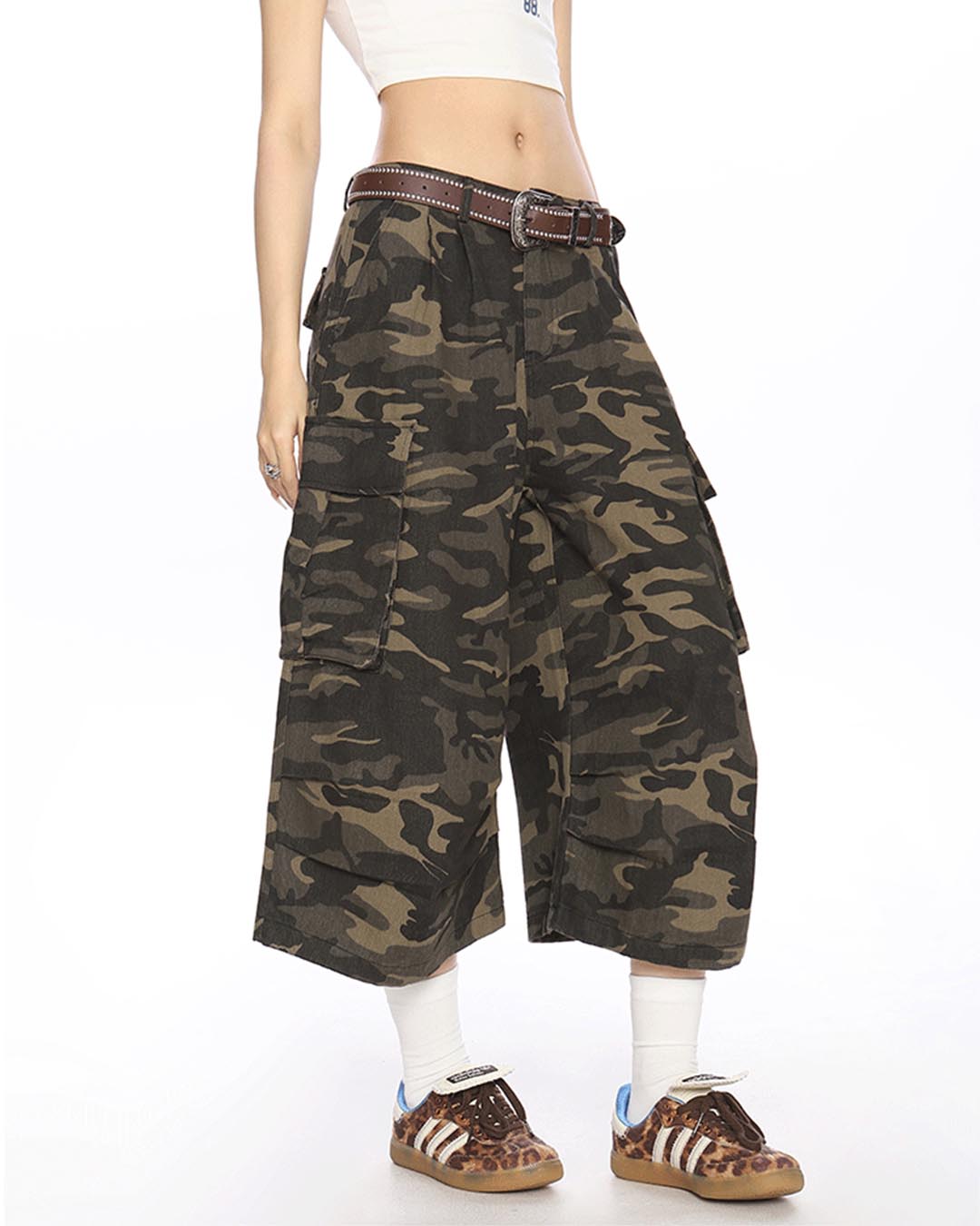 MULTI-POCKET CAMO CARGO CROPPED PANTS - CAMOUFLAGE