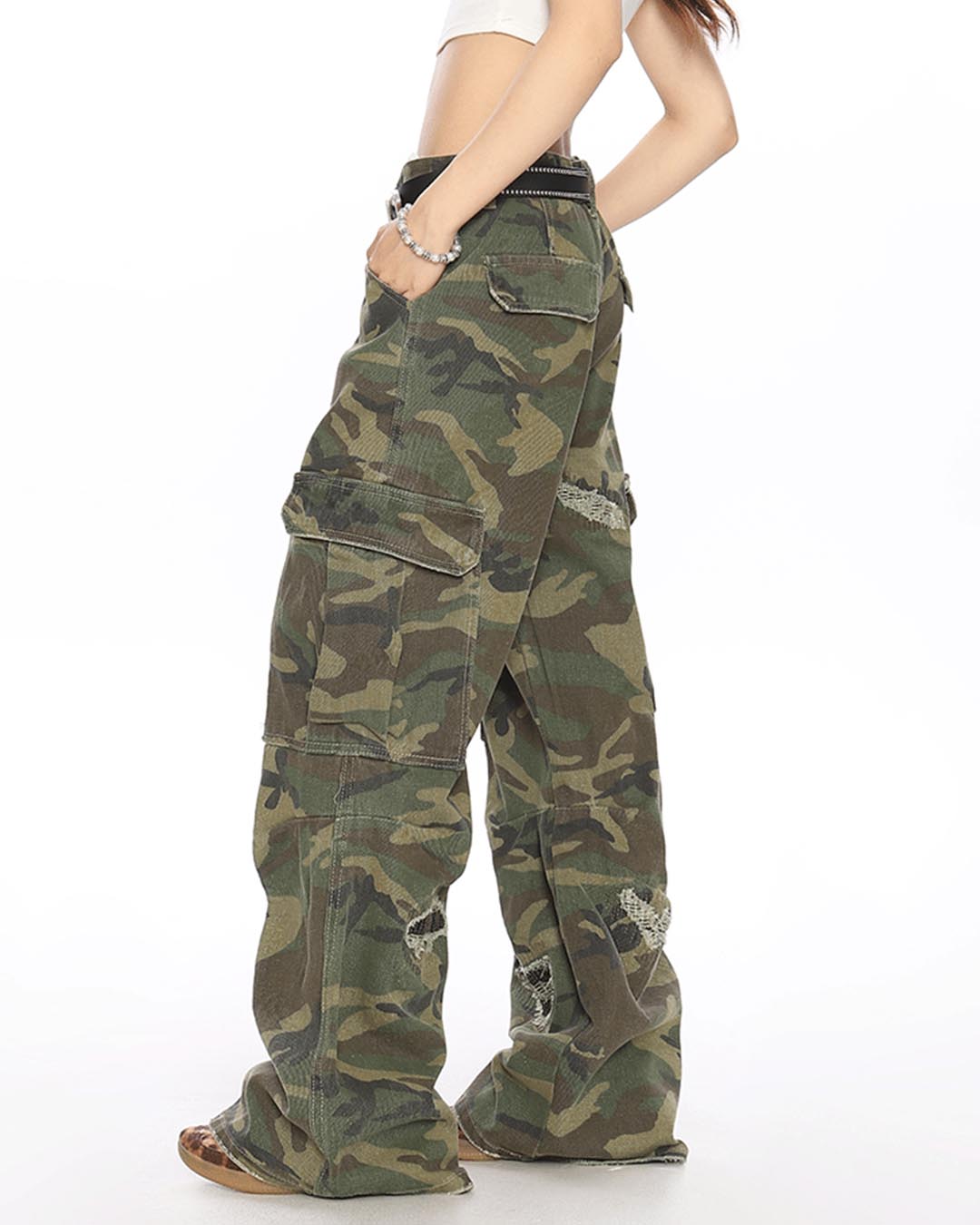 DISTRESSED CAMO CARGO PANTS