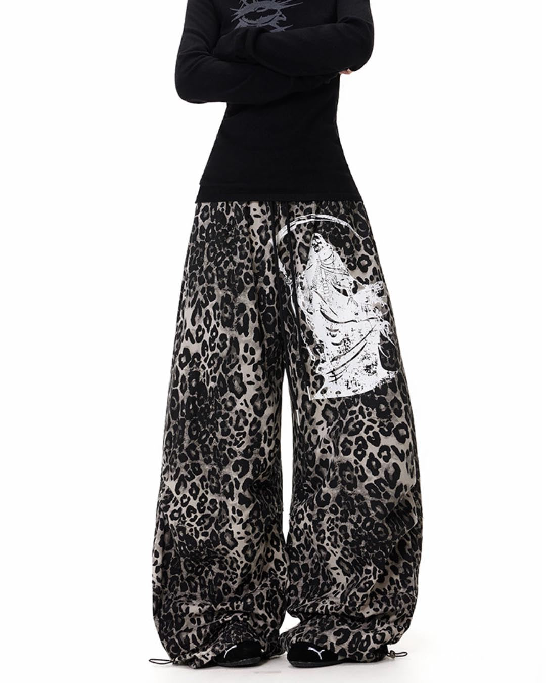 BOLD LEOPARD PRINT CASUAL PANTS