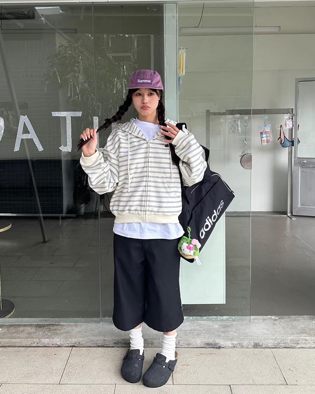 VINTAGE LAZY STRIPED OVERSIZED ZIP-UP HOODED SWEATSHIRTS - WHITE &amp; BLUE