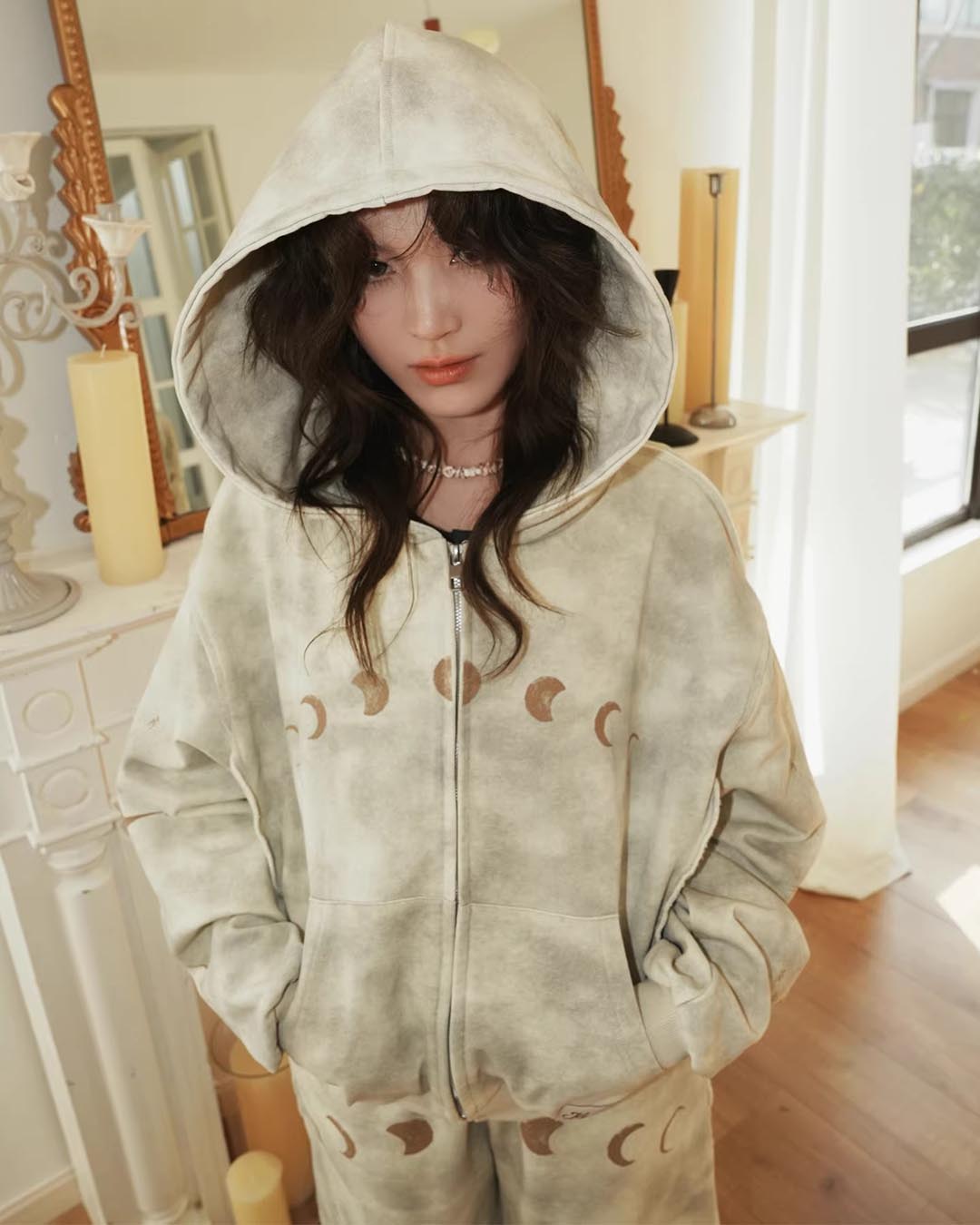 UNICORN GRAPHIC ZIP HOODED SWEATSHIRTS - APRICOT